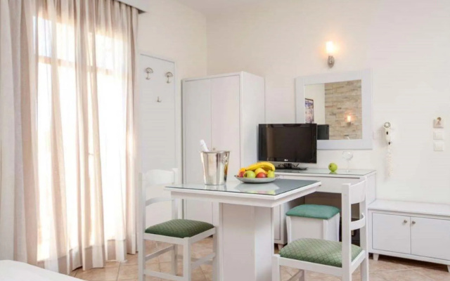 Plaka Hotel I