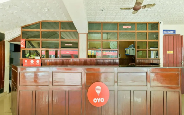 OYO 12179 Hotel Raiban