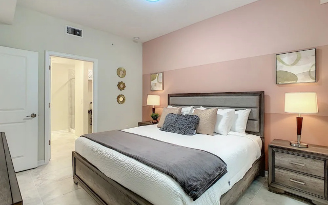 Modern Condo Near Disney Foosball Water Park!