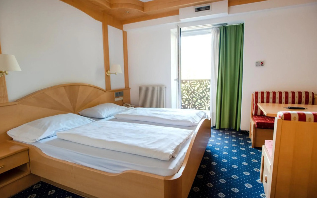 Hotel Chrys