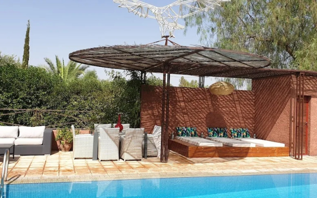 Very Chic Private Villa With Garden And Pool