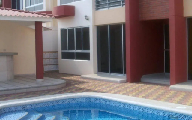Apartamento Amoblado URB Volare