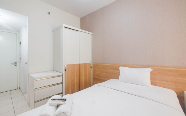 Modern Studio with Great Lake View at Springlake Summarecon Apartment