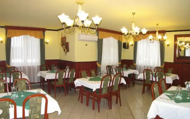 Hotel Nóra