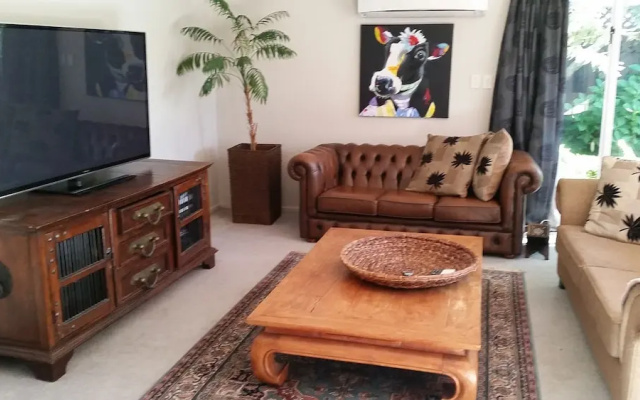 Berni's Boutique BnB Airport