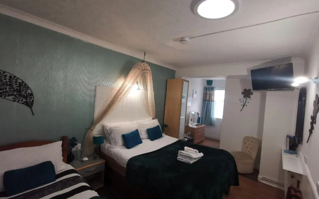 Aquarius B&B