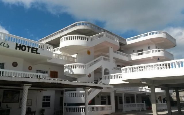 Las Palmas Hotel in Corozal, Belize from 58$, photos, reviews - zenhotels.com hotel front