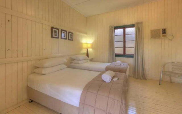 Wellshot Hotel