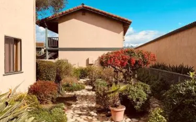 Soledad Motel 8