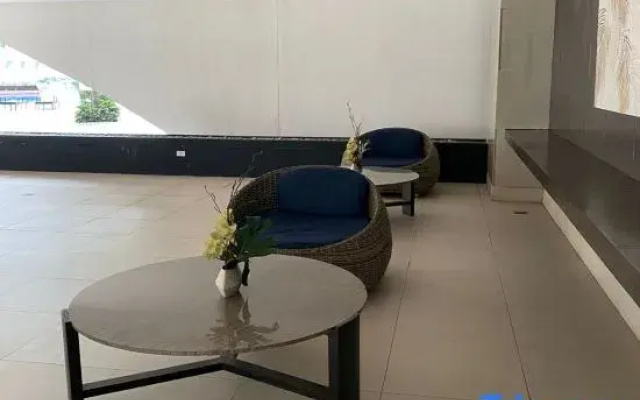 Modern Studio Condo - Shore near MOA 403