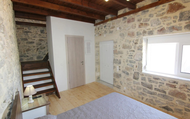 Malia Stone Residence - Secluded Cozy Retreat