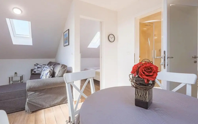 Awesome Home in Peroj With 2 Bedrooms and Wifi