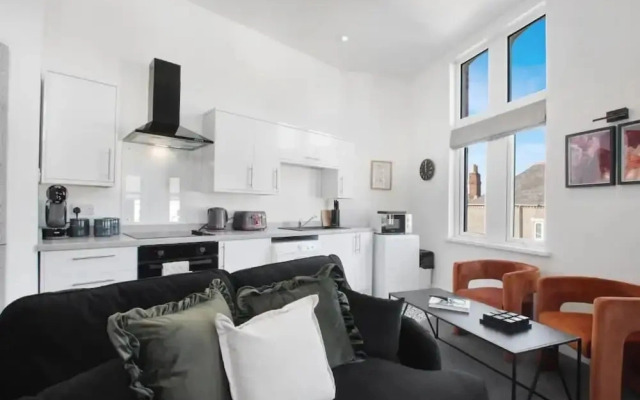 The Cardiff Comfort 2-bed Apartment