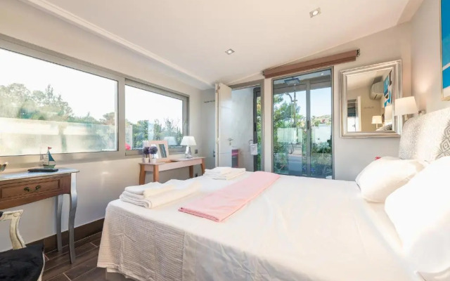 Summer Sea View Apartment with Outdoor Jacuzzi- Sauna