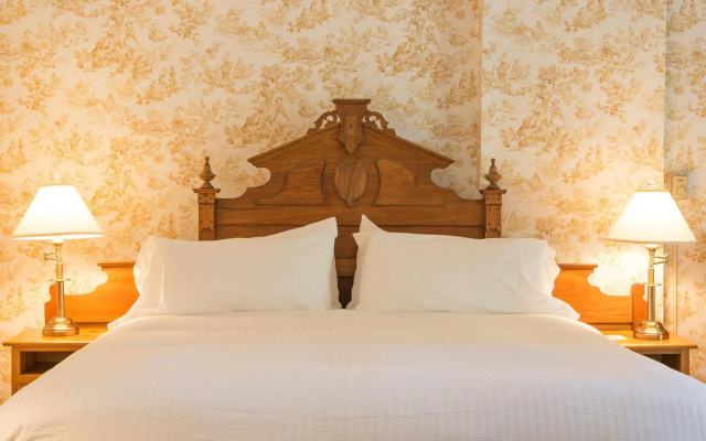 The Little Inn of Bayfield