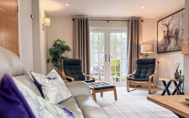 Quiet Riverside Retreat in Royal Deeside Ballater
