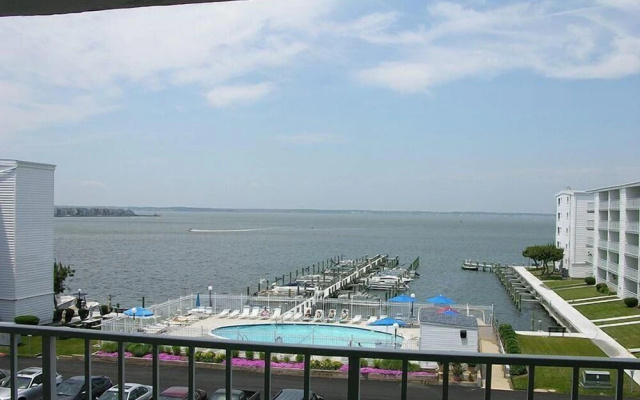 Thunder Island 128c 2 Bedroom Condo by RedAwning