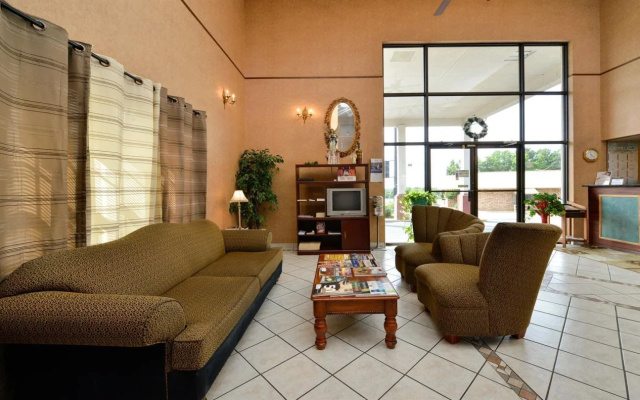 Days Inn by Wyndham Camden AR