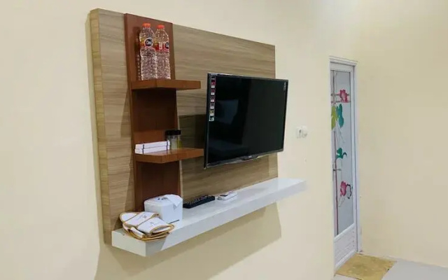 Asmi Hotel