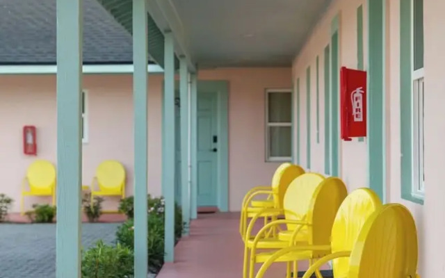 Haleys Court Boutique Motel