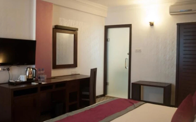 Ceylon City Hotel