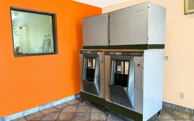 Luxury Inn By Oyo Albany