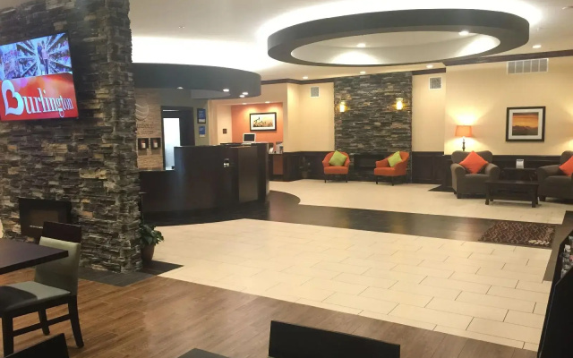Comfort Inn & Suites Moore - Oklahoma City