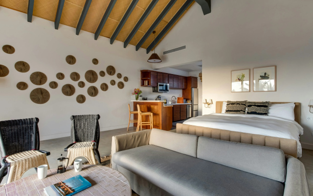 Itz'ana Resort & Residences