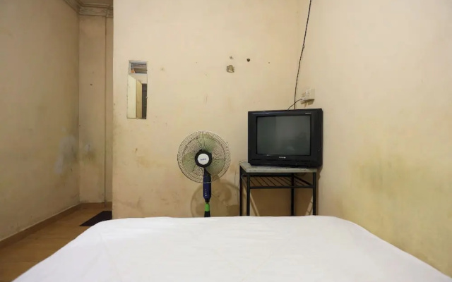 SPOT ON 92569 Anto Homestay SyariahNearPelabuhan Feri Harbor Bay