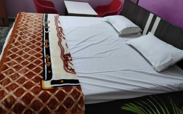 Spot On Hotel Golden Gajraula