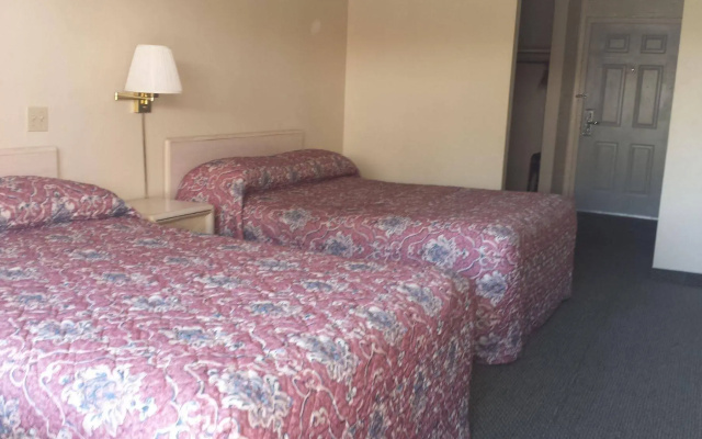 Longview Inn