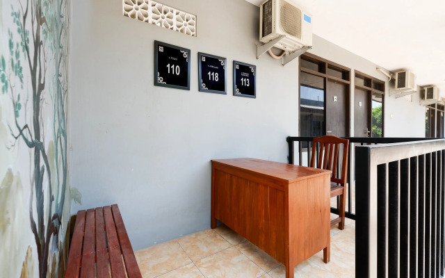 Oyo Life 1600 Griya Kangen