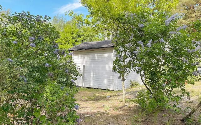 Peaceful Beachside Cottage in Skane