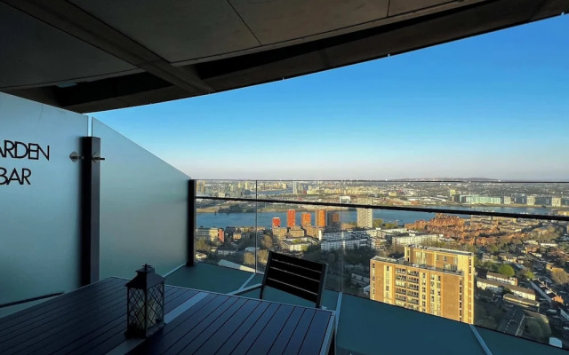 The Panoramic Urban Oasis