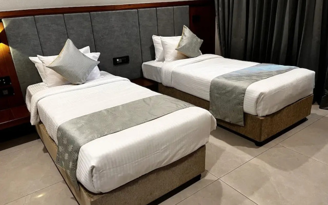 Hotel The Qubice Kolhapur