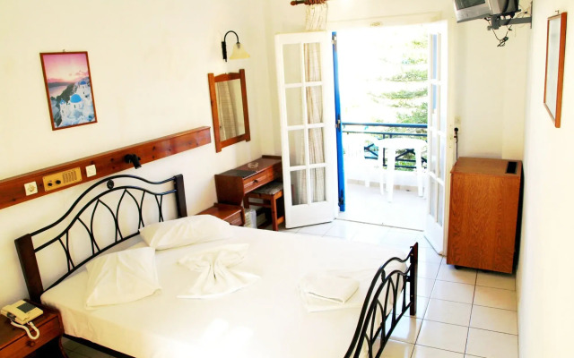 Levante Beach Hotel