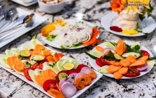 Halong Diamond Cruises