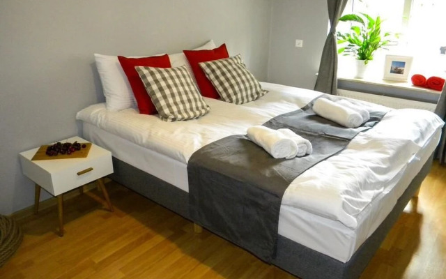 Navy Group - Old Town Apartments