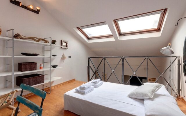 Апартаменты Orto Luminous Apartment With 2 Bedrooms Флоренция комната для гостей