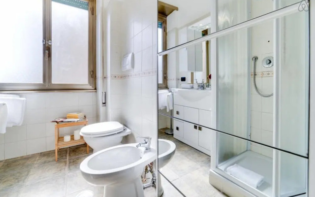 Comfortable Flat 15 Minutes to the City Center