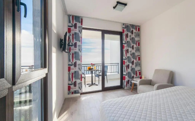 Villa Mona 2