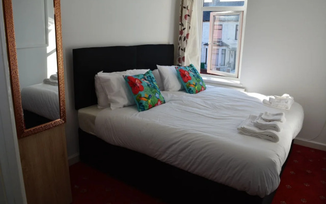 Central Luxury Apartment