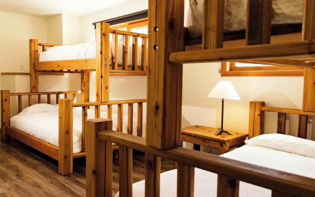 Kings Den resort