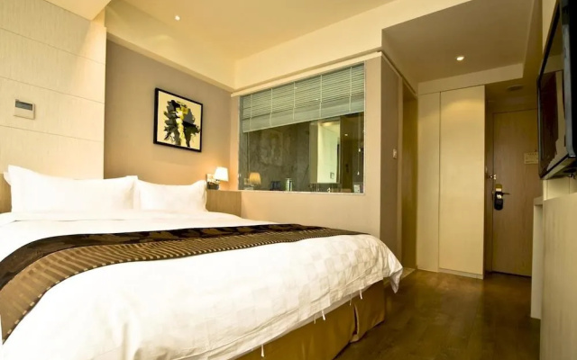 Lizi Hotel