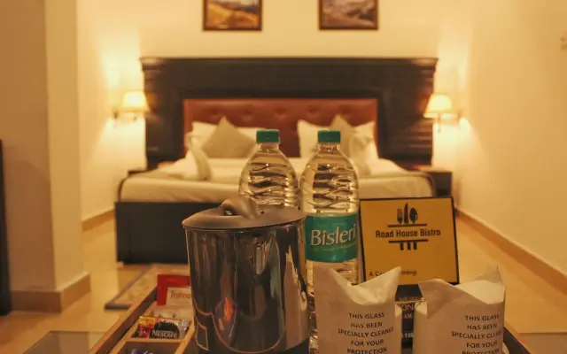 Hotel Ishan A Riverside Retreat