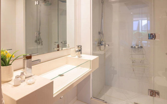 Oceana Suites Be House
