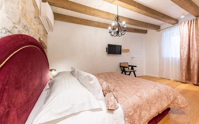 Casa di Pietra Stone House