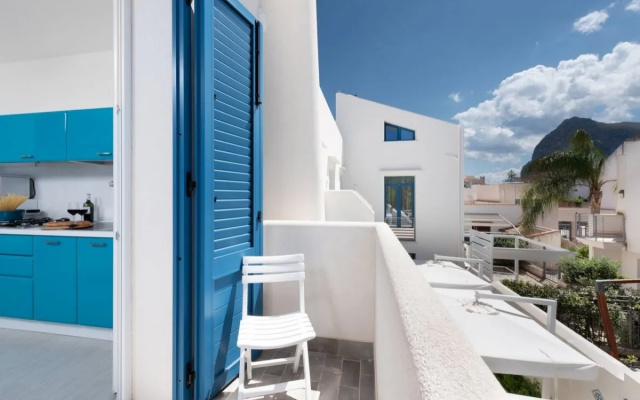 Isule Apartments