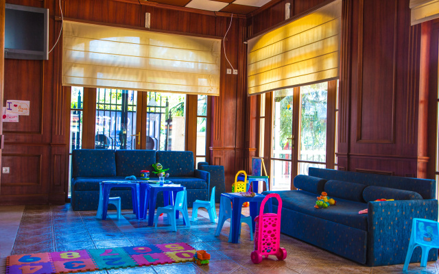 Sunrise Family Resort