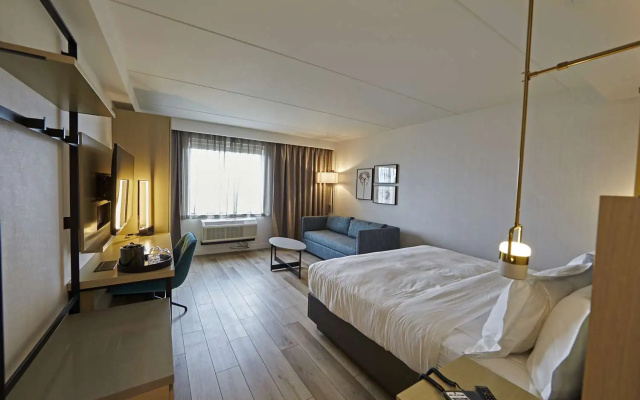 Bloom Mississauga, Tapestry Collection by Hilton